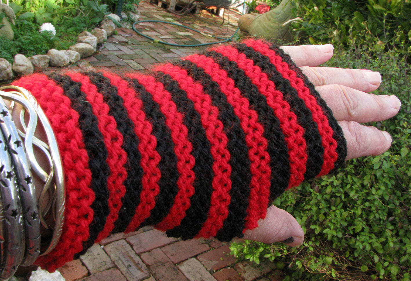 Red & Black Gloves